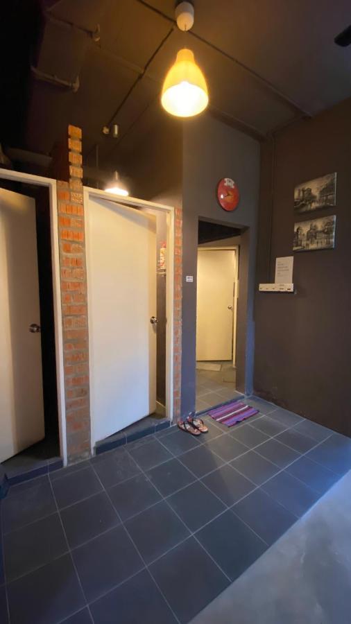 Batu Bata Guesthouse Kuching Dış mekan fotoğraf