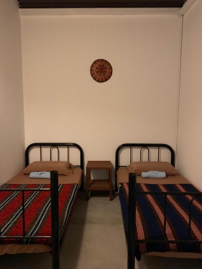 Batu Bata Guesthouse Kuching Dış mekan fotoğraf